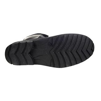 posiadają grubą, antypoślizgową podeszwę 