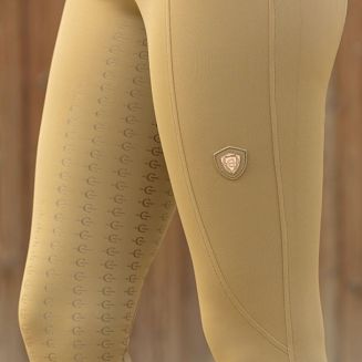 Pełny lej z technologią Covalliero Grip gwarantuje doskonałą przyczepność i stabilność podczas jazdy – zarówno w treningu, jak i na zawodach