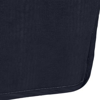 derka obszyta satynową lamówką i ozdobnym, błyszczącym sznurkiem.
