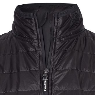 Kamizelka zapinana z przodu na powlekany, wodoodporny zamek błyskawiczny.