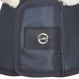 Rzep ozdobiony emblematem SCHOCKEMÖHLE.