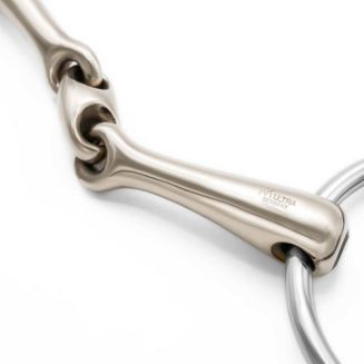 koń dostaje jasne i precyzyjne sygnały od jeźdźca 