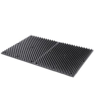 Mate można zamontować na ścianie boksu, wokół filarów, słupków lub narożników
rozmiar : 60 cm x 40 cm.