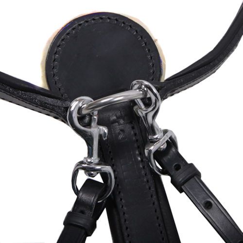 Skórzane paski wytoczka dopinane na karabińczyki.