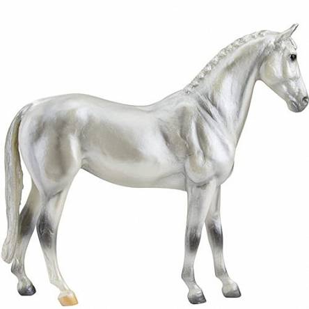 Model konia jest autentycznym odwzorowaniem konia rasy trakeńskiej.