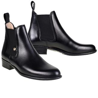 Ekskluzywne, krótkie buty jeździeckie, wykonane z licowej skóry bydlęcej, wewnątrz skórzana wkładka, podeszwa dodatkowo przeszywana. PRODUKT POLSKI