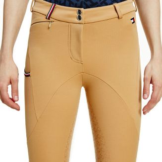 w pasie szlufki na pasek