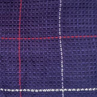 waflowa struktura splotu sprawia, że derka nie przylega do konia całą powierzchnią, co zwiększa przepływ powietrza