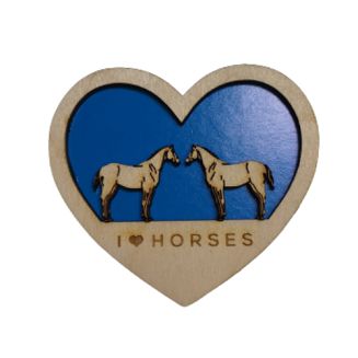 Drewniany magnes w kształcie serca z konikami - 2