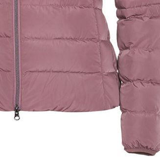 dwie kieszenie zapinane za zamek ukryty w szwie 