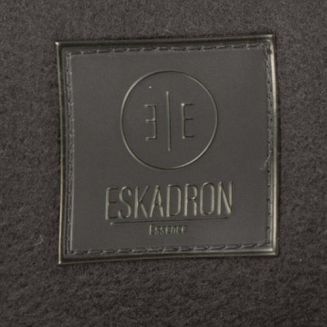 na rzepie naszyty emblemat Eksadron Essence