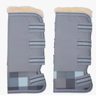 Wykonane z grubego i miękkiego ortalionu (600D Polyester Rip stop).