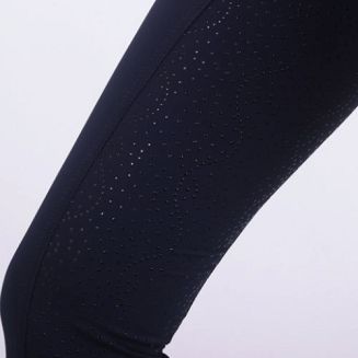 Pełny lej - silikonowy nadruk w kropeczki.