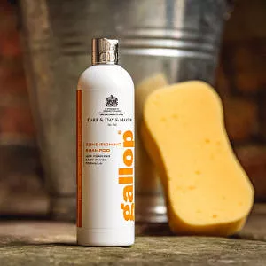 Szampon dla koni, z odżywką CARR & DAY & MARTIN Gallop Conditioning Shampoo  - 500 ml / CC001