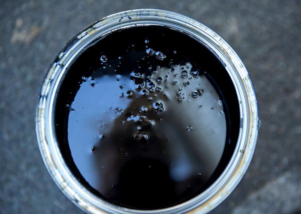 DZIEGIEĆ - smoła drzewna. Przeciwdziałanie gniciu kopyt.