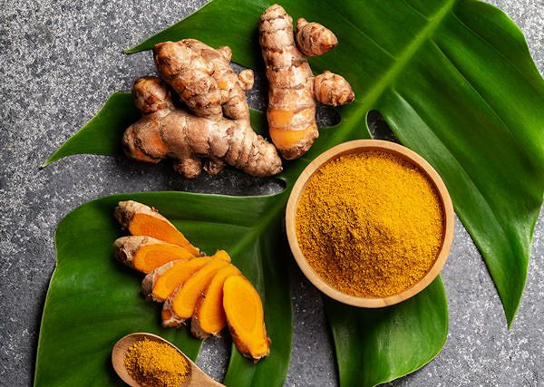 KURKUMA czyli ostryż długi - Curcuma longa. Wartościowy dodatek do paszy dla koni.