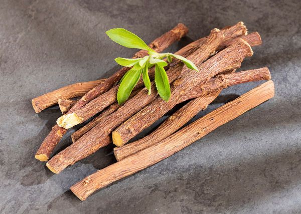 LUKRECJA - Glycyrrhiza. Słodki dodatek w suplementach dla koni, wspomagający układ pokarmowy i oddechowy.