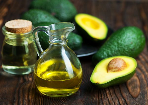 AWOKADO - Olejek o najwyższym stopniu wchłanialności, regenerujący i nawilżający kopyta.